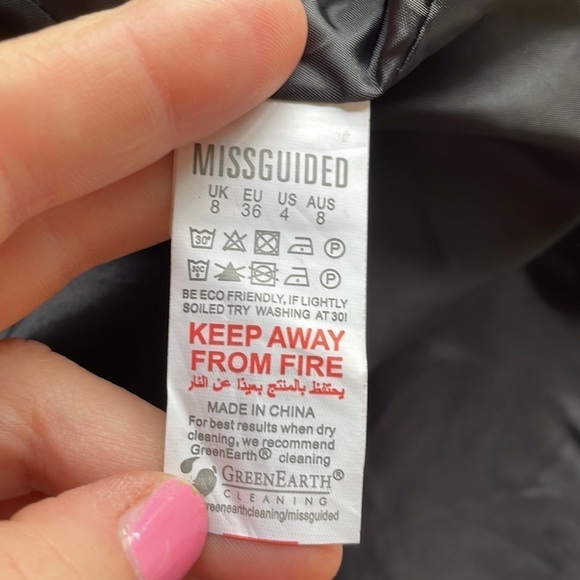 Missguided oversized abstract satin zebra print blazer - Picture 9 of 10